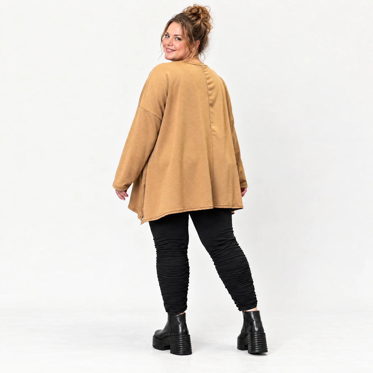 Langarmshirt Basic in Camel aus weichem Jersey mit Elasthan und schmeichelnder A-Linie