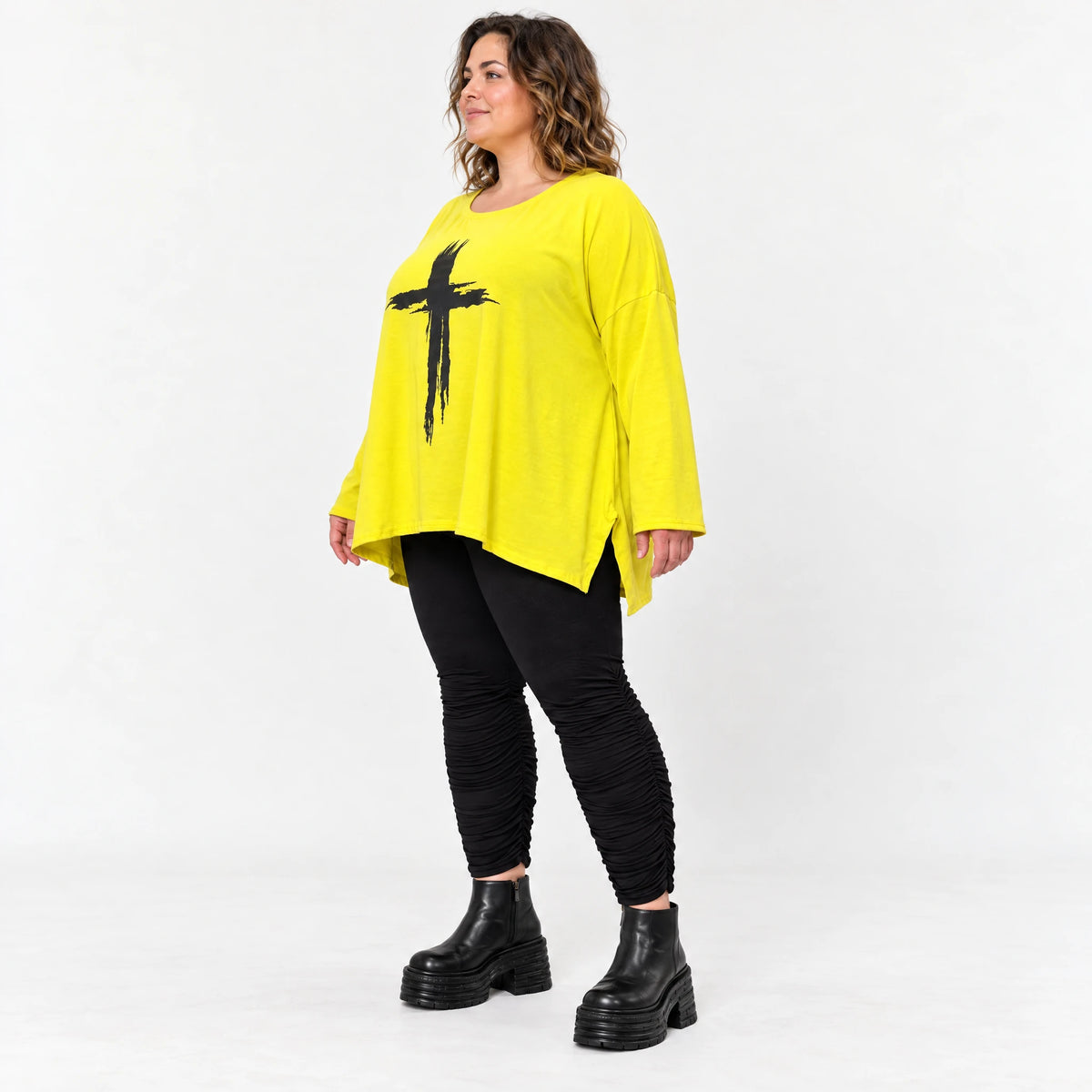 Langarmshirt in strahlendem Gelb aus weichem italienischem Stretchjersey mit A-Linie