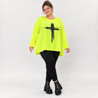 Langarmshirt in Neongelb aus weichem Baumwolljersey mit Rundhalsausschnitt und A-Linie