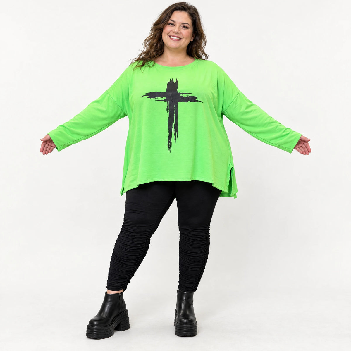Grünes Langarmshirt in fließender A-Linie aus feinem Stretchjersey mit Rundhalsausschnitt