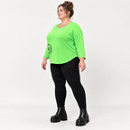 Grünes Shirt aus Stretchjersey mit Rundhalsausschnitt 7/8-Arm und aufgesetzten Taschen