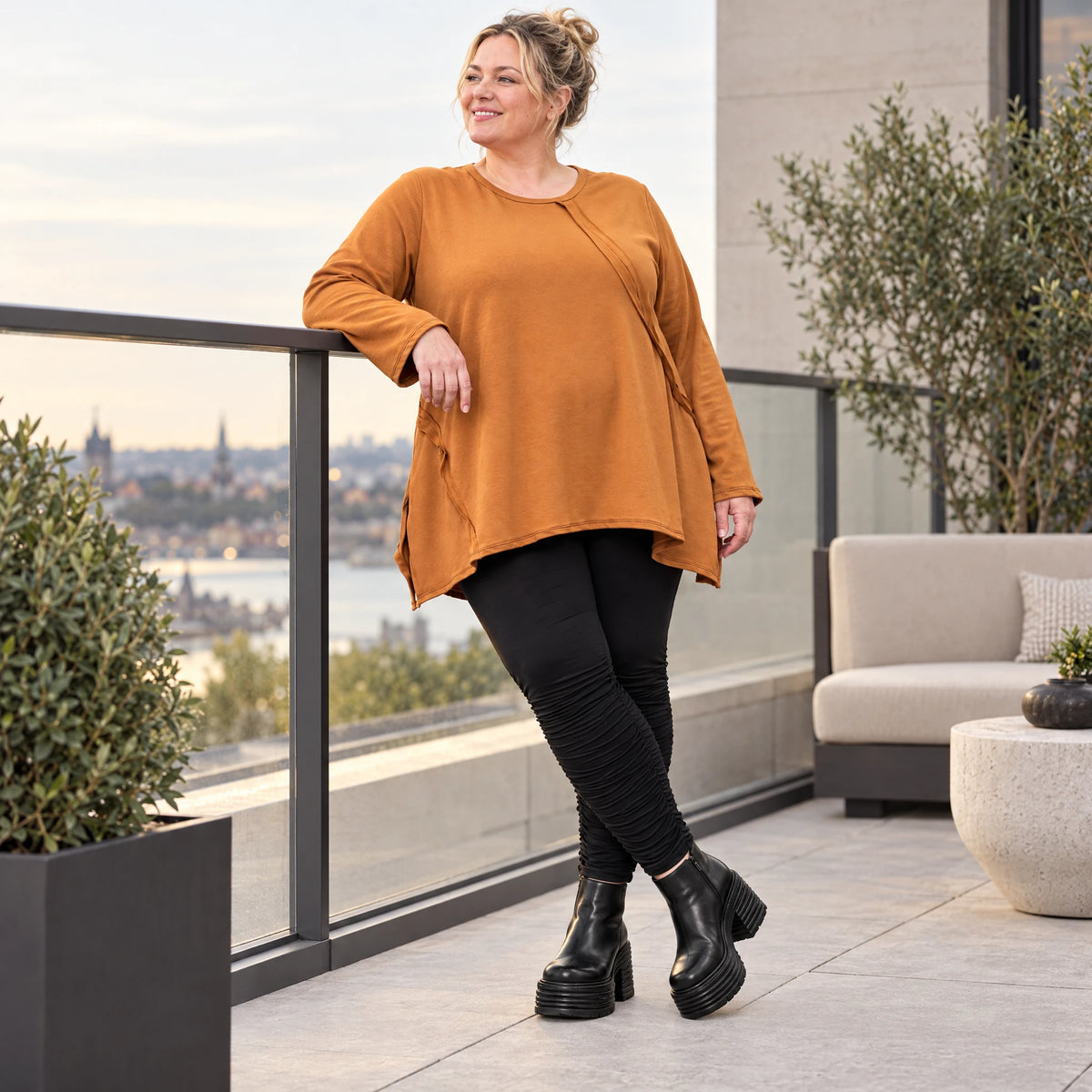 Langarmshirt in Braun aus weichem Stretchjersey mit fließender A-Linie für den Alltag