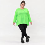 Langarmshirt in Grün aus feinem warmem Stretchjersey aus Italien mit fließender A-Linie