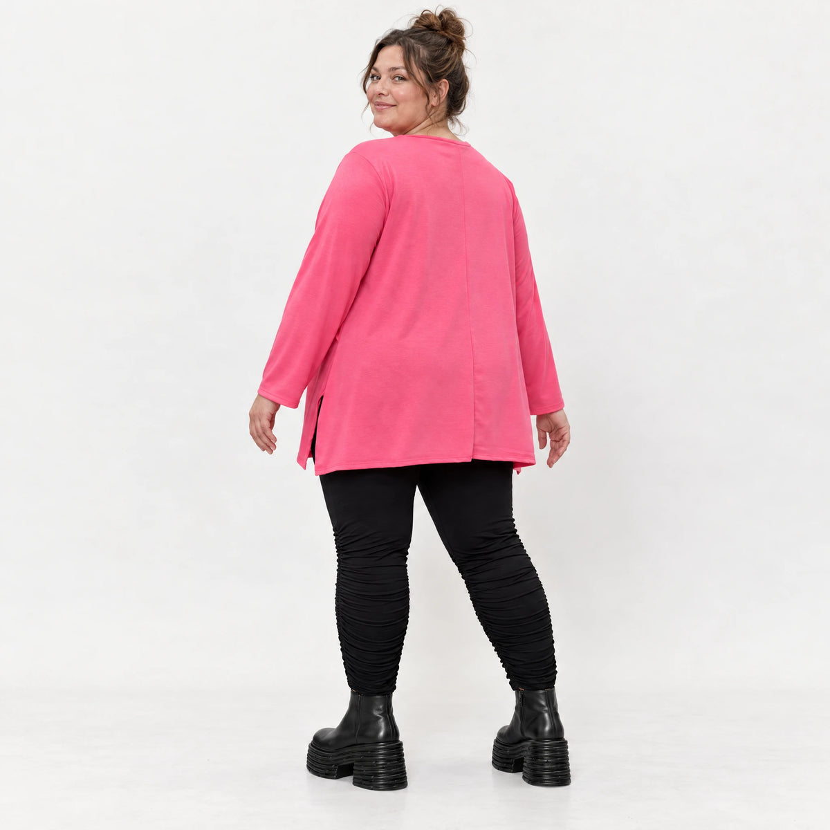 Pinkes Langarmshirt aus weichem Stretchjersey mit Rundhalsausschnitt und lässiger A-Linie
