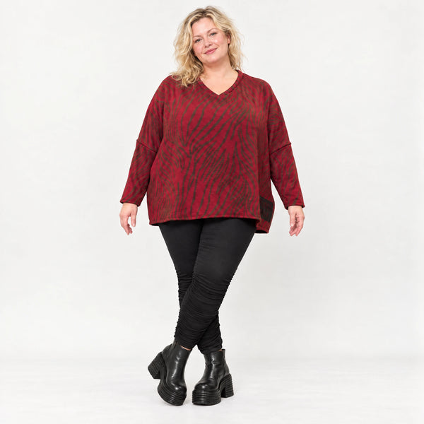 Flauschiger Feinstrickpullover in Rot/Braun mit V-Ausschnitt und kastigem Schnitt