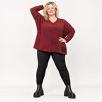 Flauschiger Feinstrickpullover in Rot/Braun mit V-Ausschnitt und kastigem Schnitt