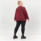 Kuscheliger Strickpullover aus Italien in Rot/Schwarz mit V-Ausschnitt und kastiger Form