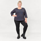 Weiches Langarmshirt in Blau/Braun aus Feinstrick mit Flauschgarn und Rundhalsausschnitt