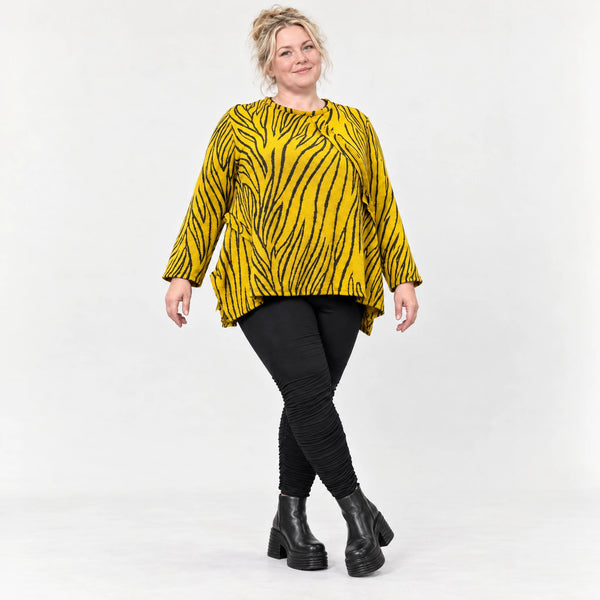 Kuscheliges Langarmshirt aus flauschigem Feinstrick in A-Linie mit Gelb/Schwarz Muster