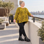 Weiches Langarmshirt aus flauschigem Feinstrick in Gelb/Schwarz mit ausgestellter A-Linie