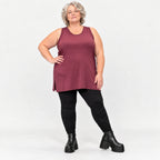 Ärmelloses Top in Bordeaux aus Modalstretch mit geradem Schnitt und Seitenschlitzen