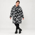 Kuscheliges Plüsch Hoodiekleid in Grau/Weiß mit Tunnelzugkapuze gerader Form und Langarm