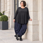 Ballonhose aus kuscheligem Fleece in Dunkelblau mit elastischem Bund und weitem Bein