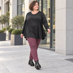 Karottenhose aus fließendem Bengaline in Fuchsia/Schwarz/Weiß mit elastischem Bund