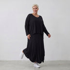 Femininer Ballonrock aus Stretch Jersey in Schwarz mit dehnbarem Bund und viel Volumen