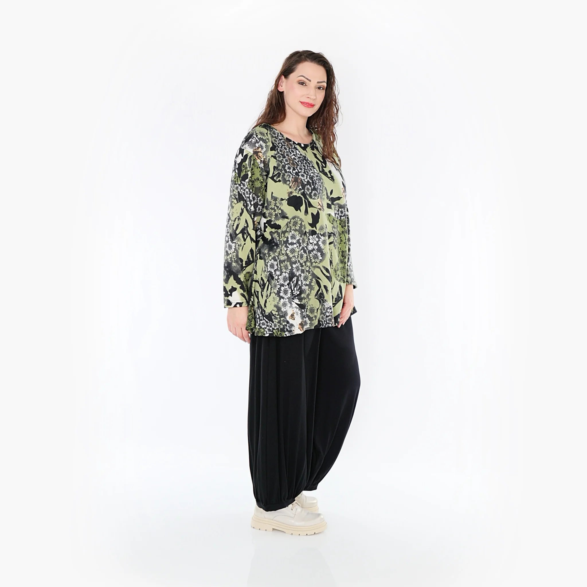  AKH Fashion Shirt in Glocken-Form, aus Viskose, 1395.01892, Olive-Schwarz-Weiß, Blumen