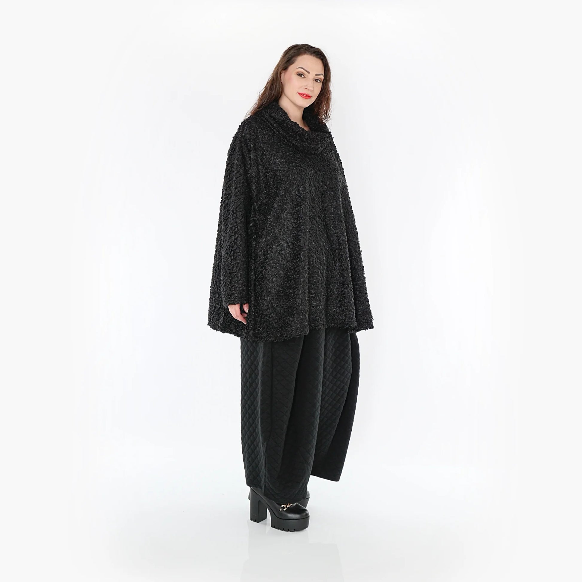  A-Form Bigshirt von AKH Fashion aus Materialmix, 1400.0593R, Schwarz, Schick, Modern, Bequem