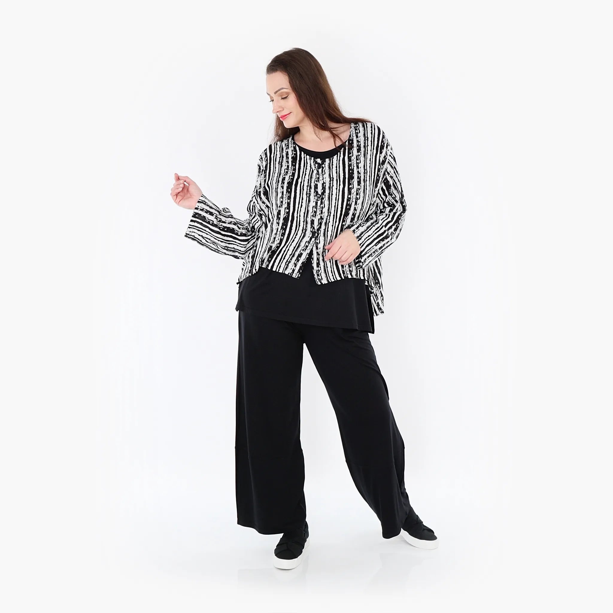  AKH Fashion Jacke in gerundeter Form, aus Viskose, 1406073, Schwarz/Weiß, Pinselstrich