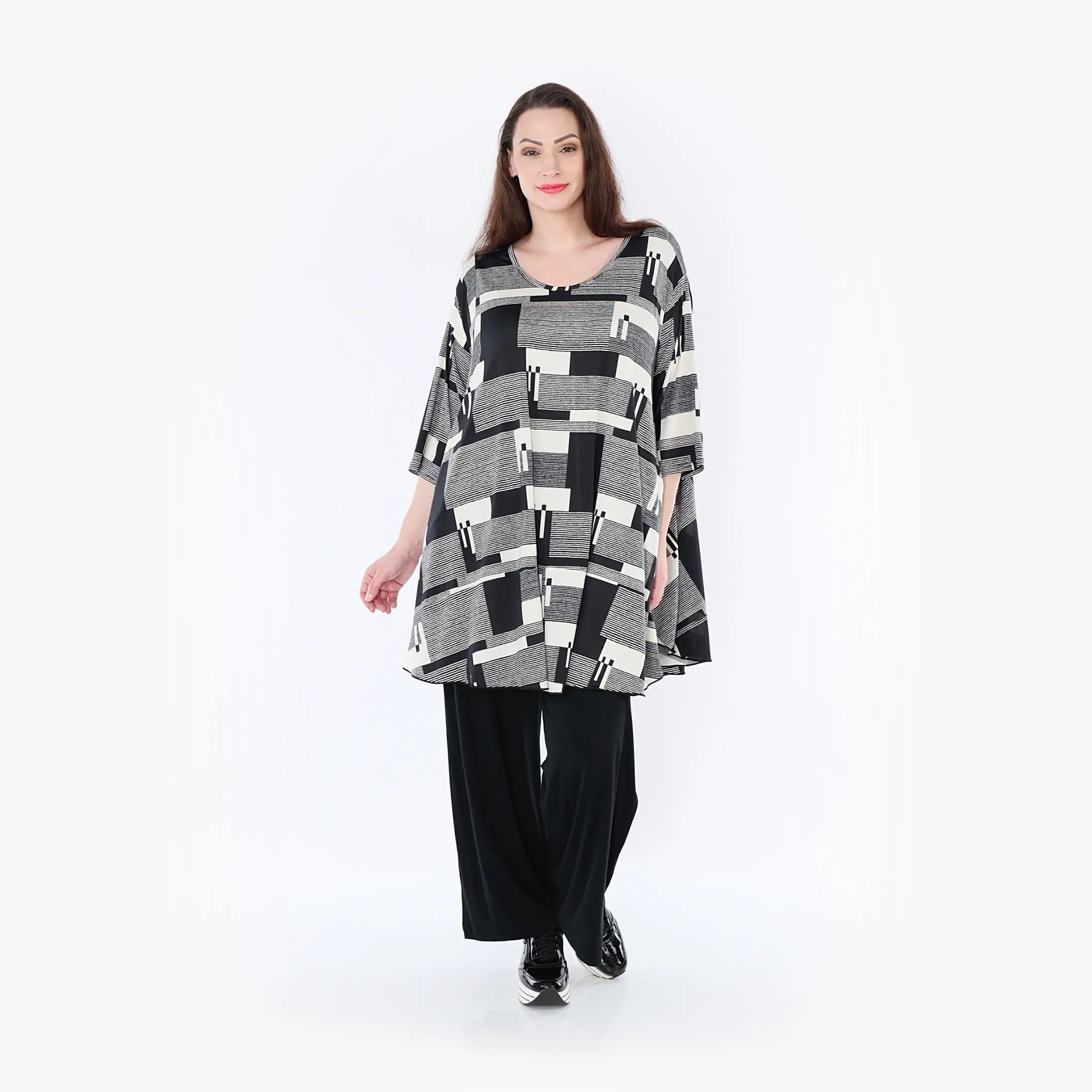  AKH Fashion Bigshirt in Glocken-Form, aus Viskose, 1426.00592, Schwarz/Ecru, Grafik, Schick