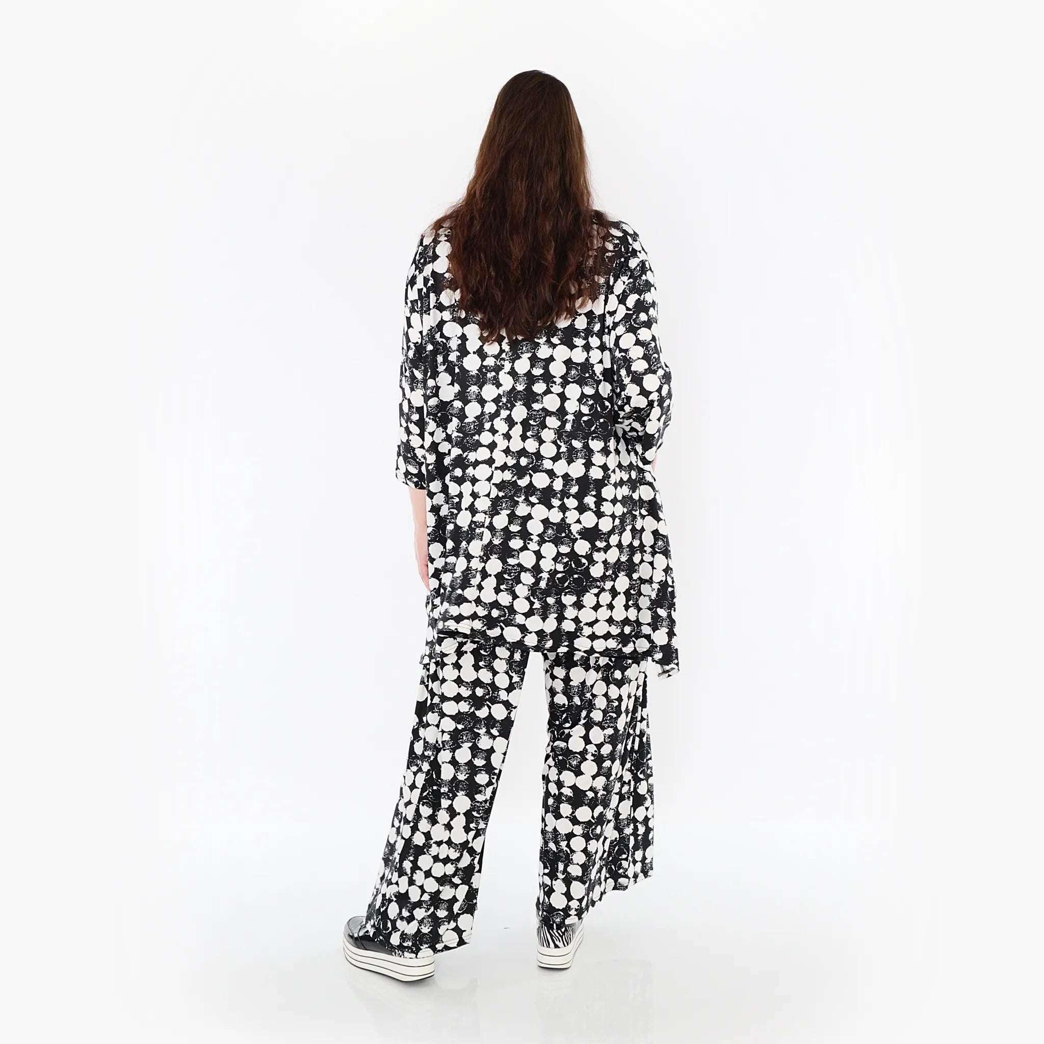 A-Form Bigshirt von AKH Fashion aus Materialmix, 1433.01019, Schwarz/Weiß, Schick, Modern