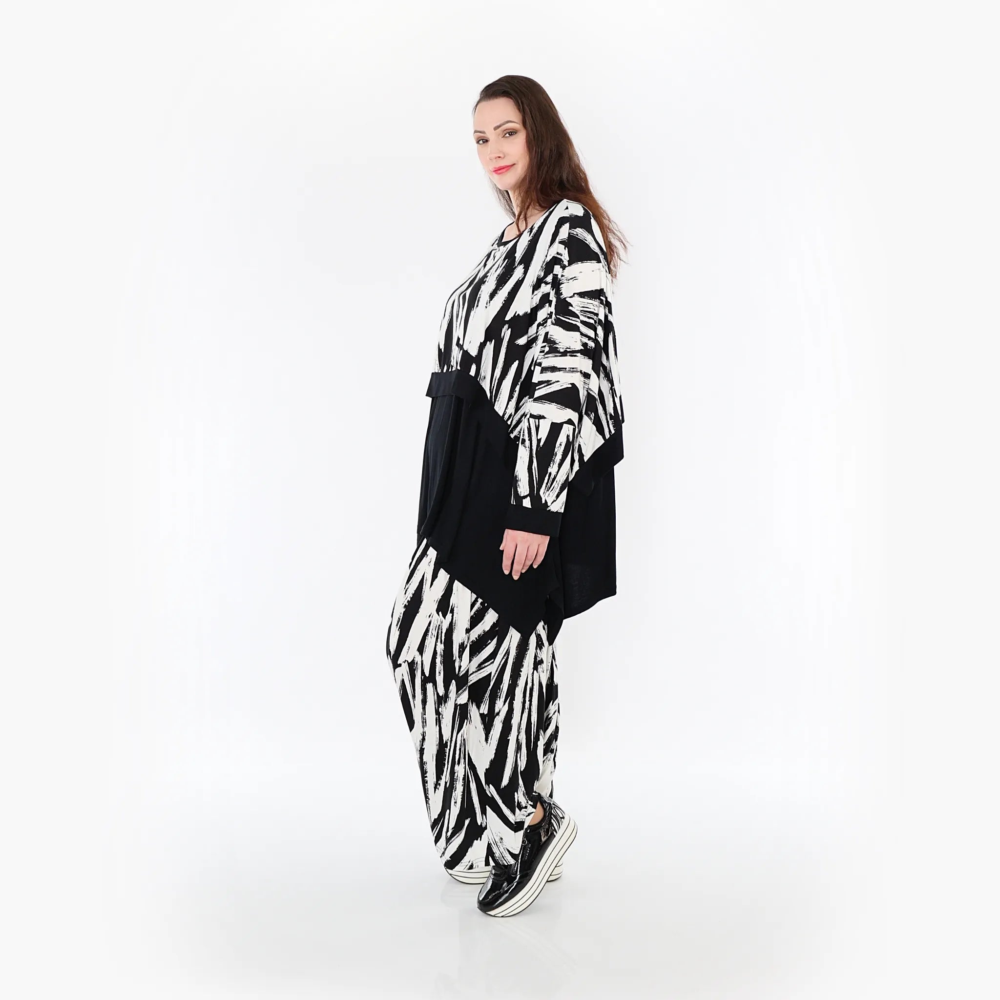  AKH Fashion Überwurf in kastiger Form, aus Viskose, 1439.07011, Weiß/Schwarz, Schick