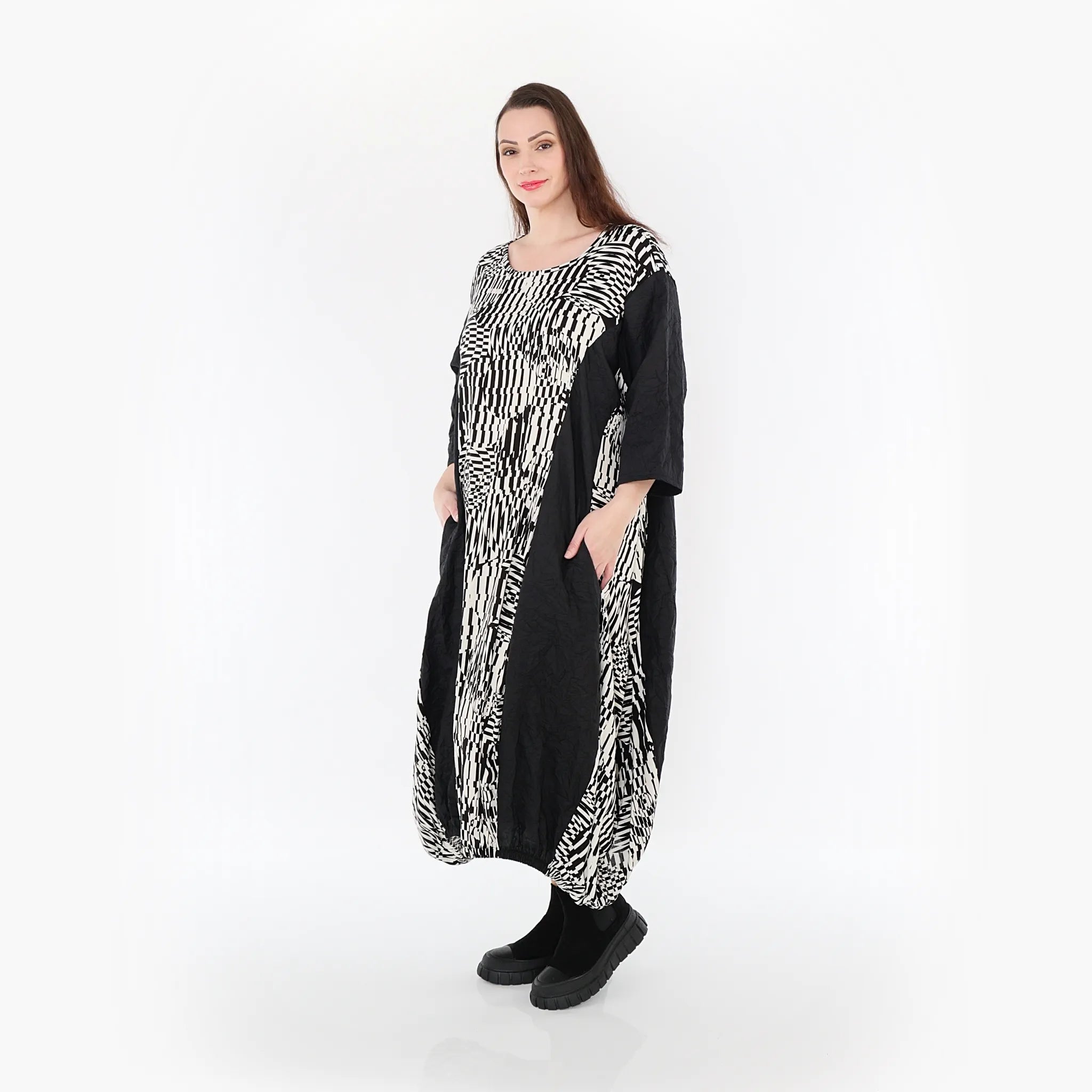  Ballonkleid von AKH Fashion aus Rayon, 1445.06736, Ecru/Schwarz, Grafik, Schick, Modern