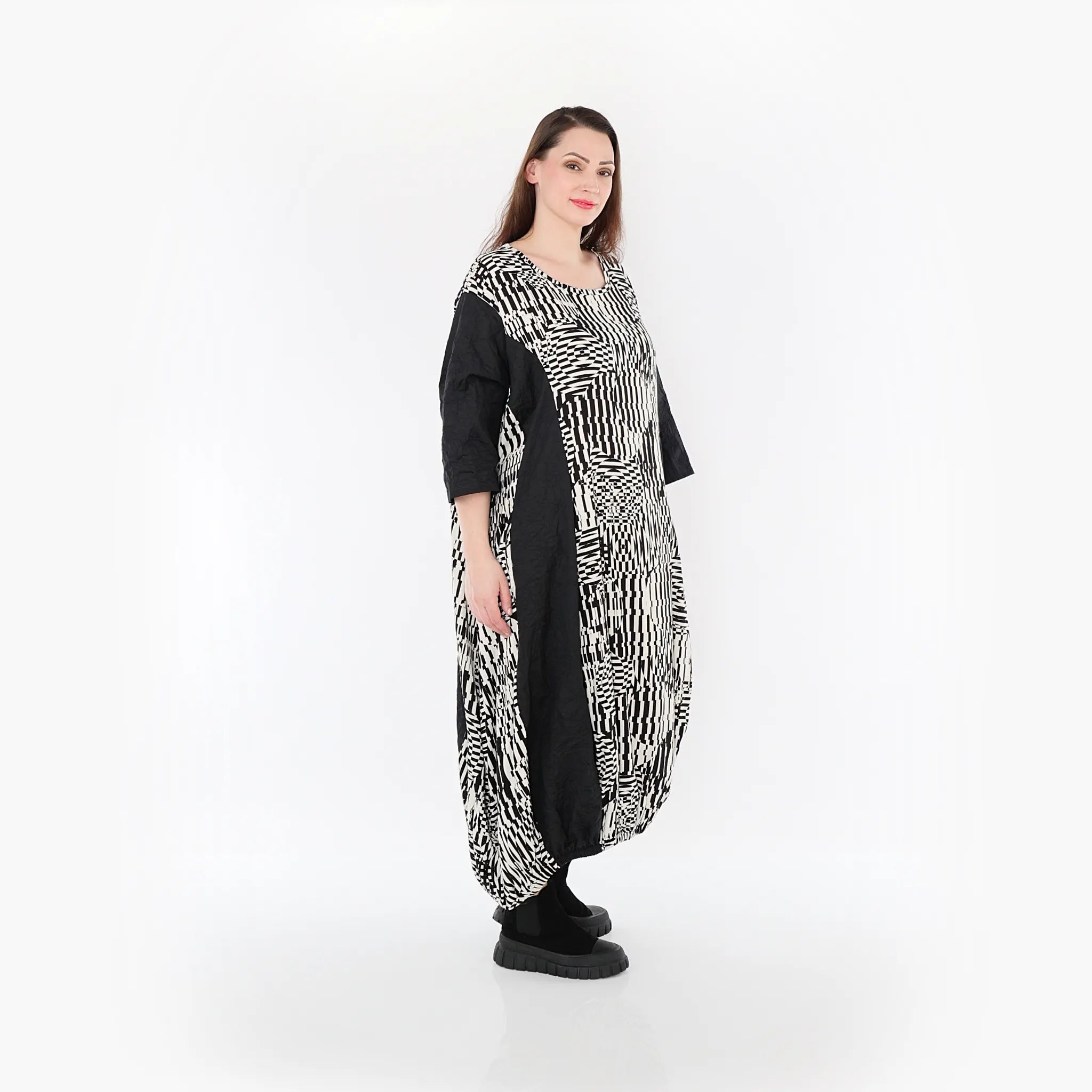  Ballonkleid von AKH Fashion aus Rayon, 1445.06736, Ecru/Schwarz, Grafik, Schick, Modern