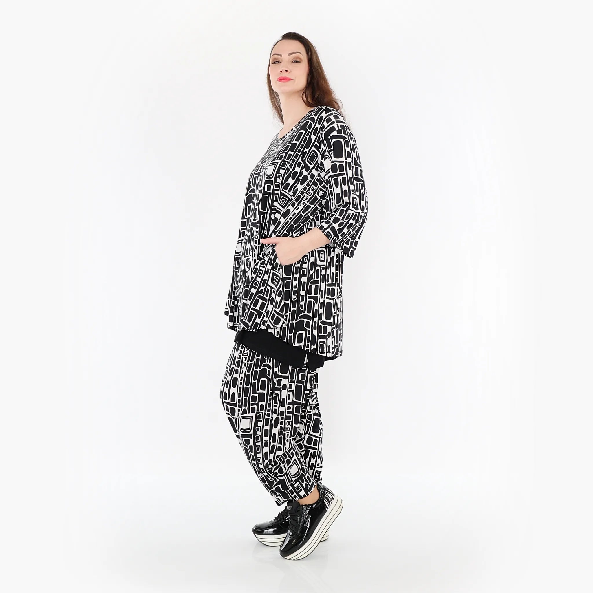  AKH Fashion Bigshirt in Glocken-Form, aus Materialmix, 1452.01892, Schwarz/Weiß, Abstrakt