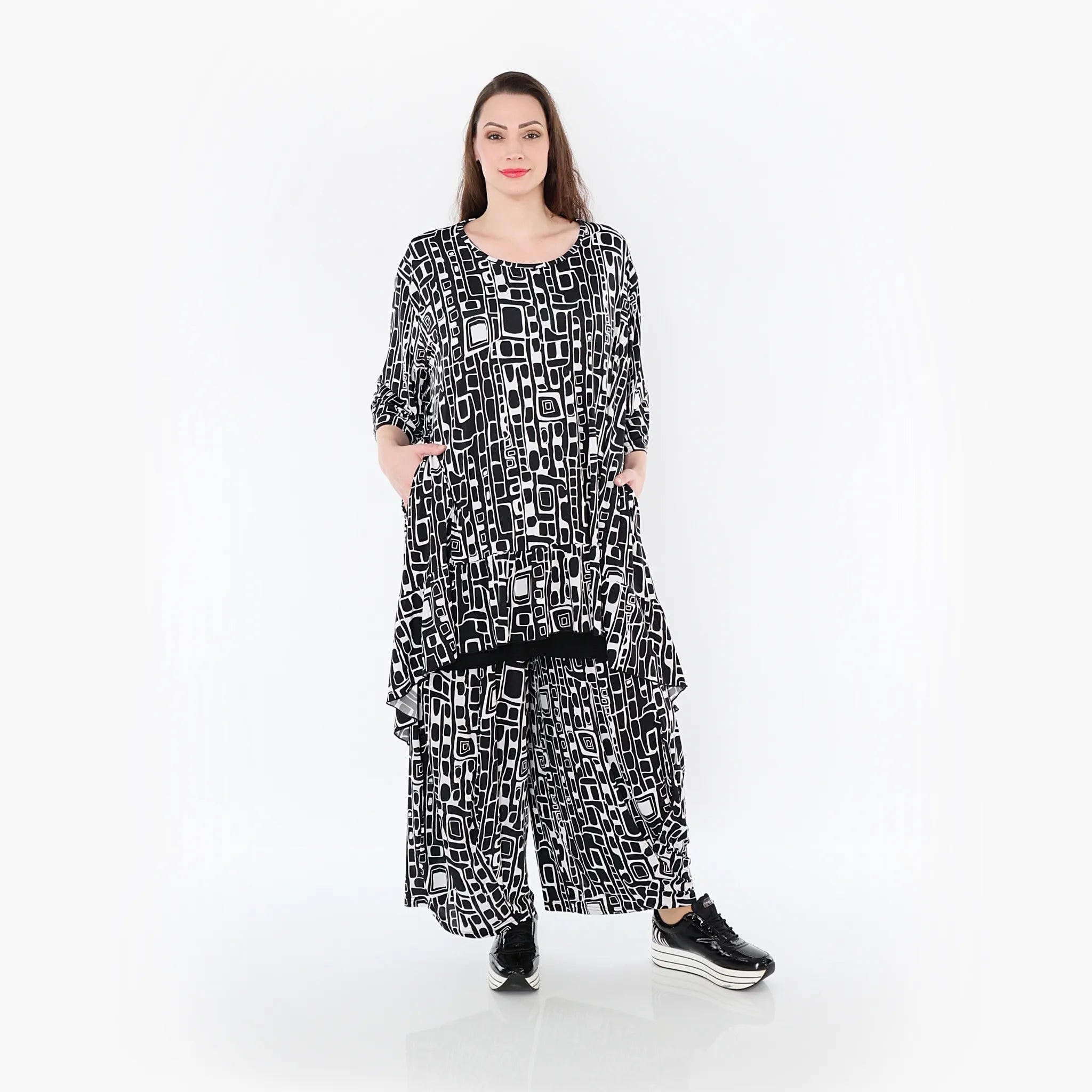  AKH Fashion Bigshirt in Vokuhila-Form, aus Materialmix, 1452.06837, Schwarz/Weiß, Abstrakt
