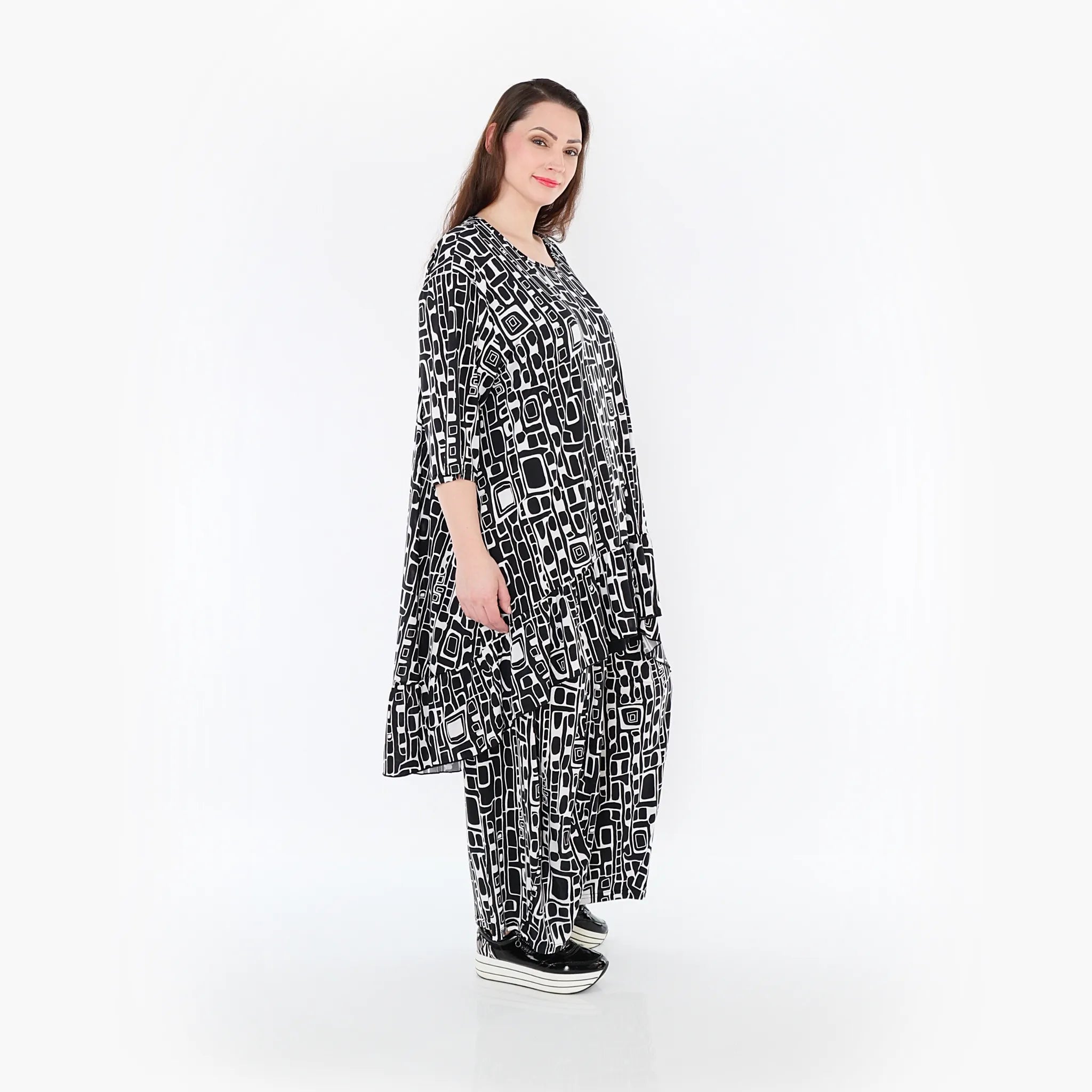  AKH Fashion Bigshirt in Vokuhila-Form, aus Materialmix, 1452.06837, Schwarz/Weiß, Abstrakt