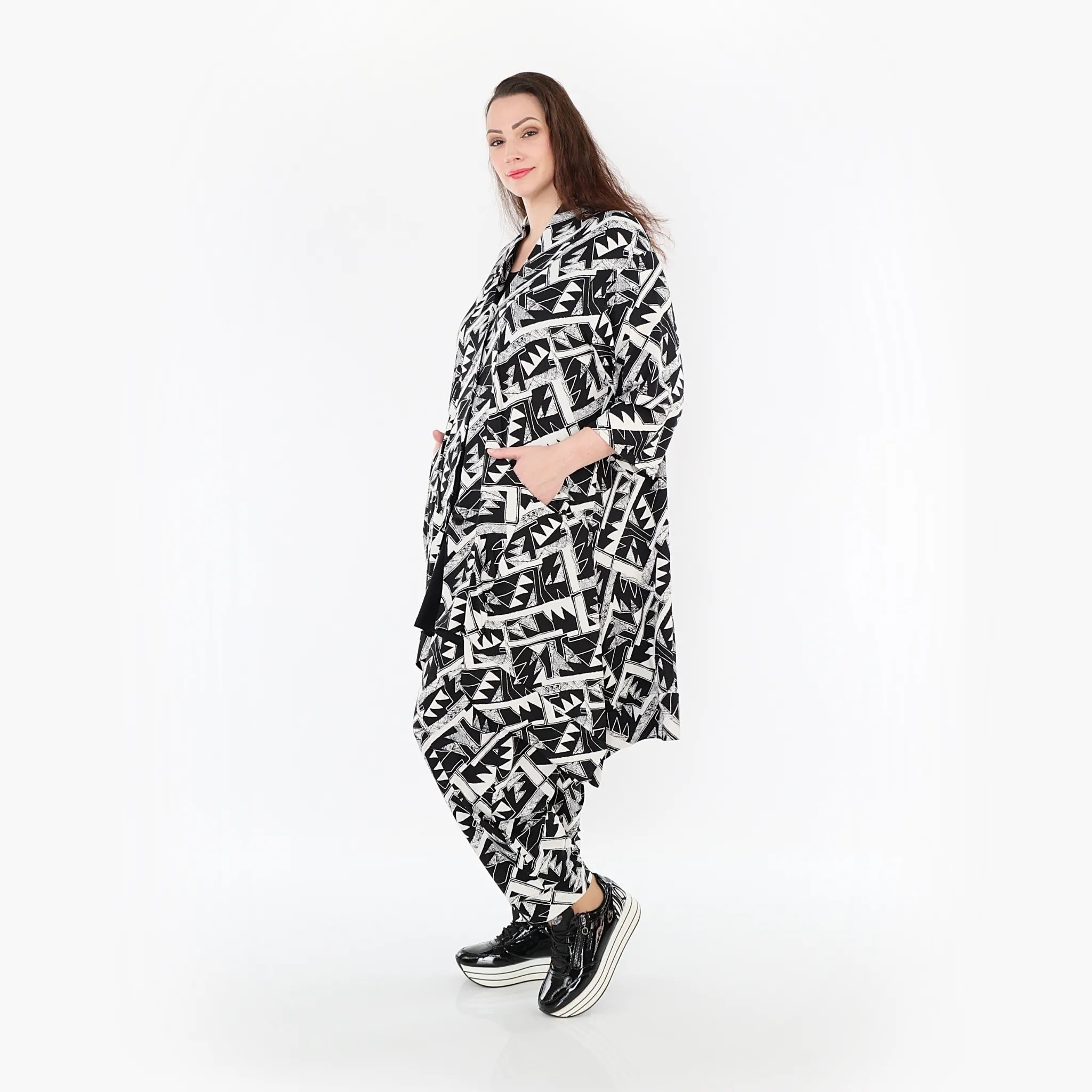  A-Form Jacke von AKH Fashion aus Materialmix, 1453.06970, Schwarz/Weiß, Abstrakt, Schick