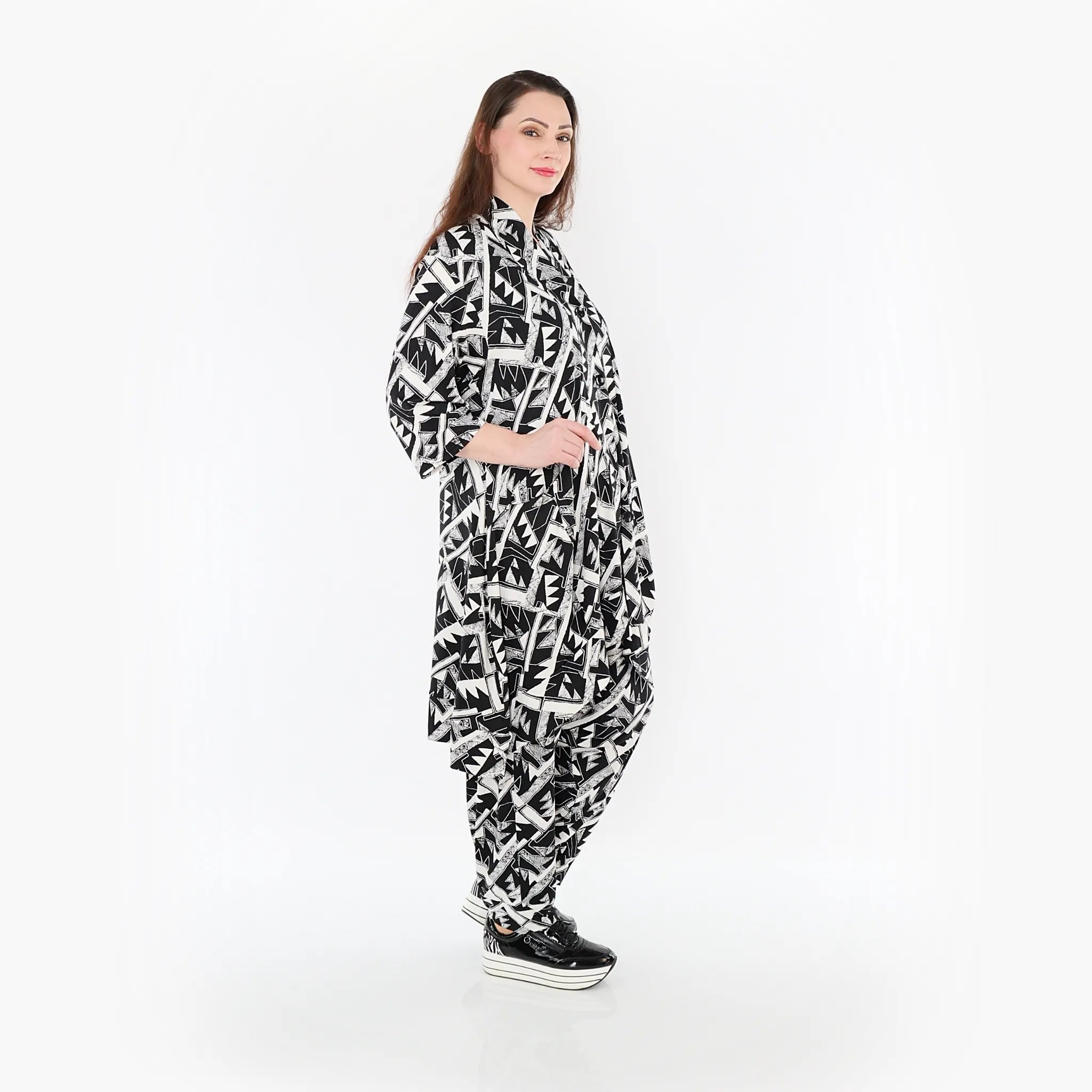  A-Form Jacke von AKH Fashion aus Materialmix, 1453.06970, Schwarz/Weiß, Abstrakt, Schick