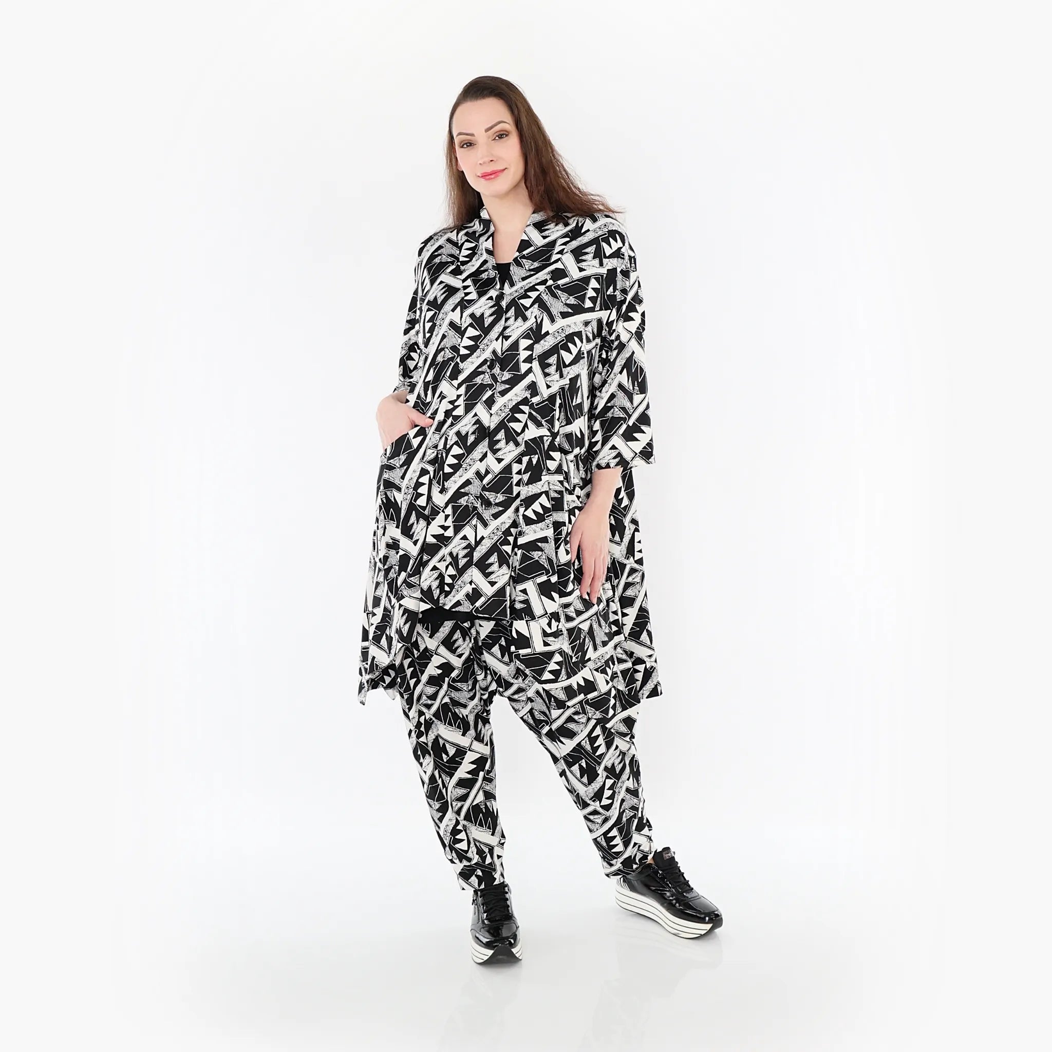  A-Form Jacke von AKH Fashion aus Materialmix, 1453.06970, Schwarz/Weiß, Abstrakt, Schick