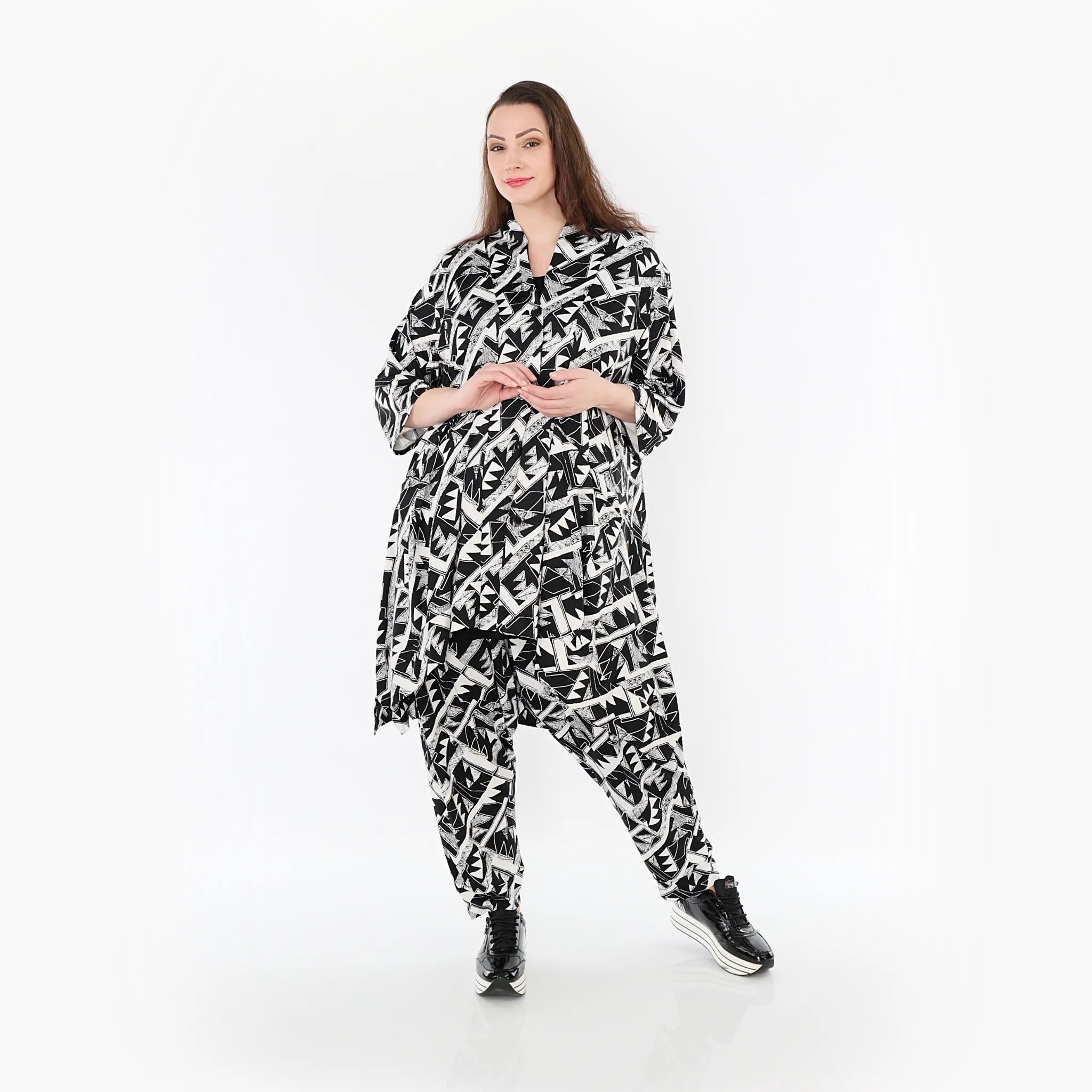  A-Form Jacke von AKH Fashion aus Materialmix, 1453.06970, Schwarz/Weiß, Abstrakt, Schick
