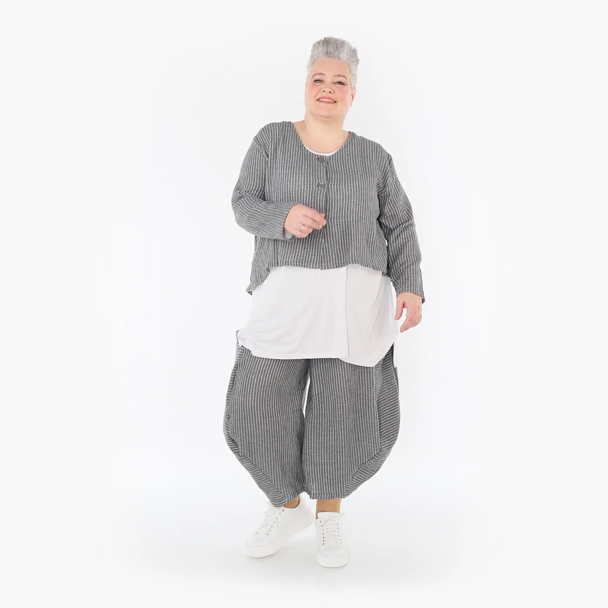  AKH Fashion Jacke in gerundeter Form, aus Baumwolle, 1461.00130, Grau/Weiß, Streifen