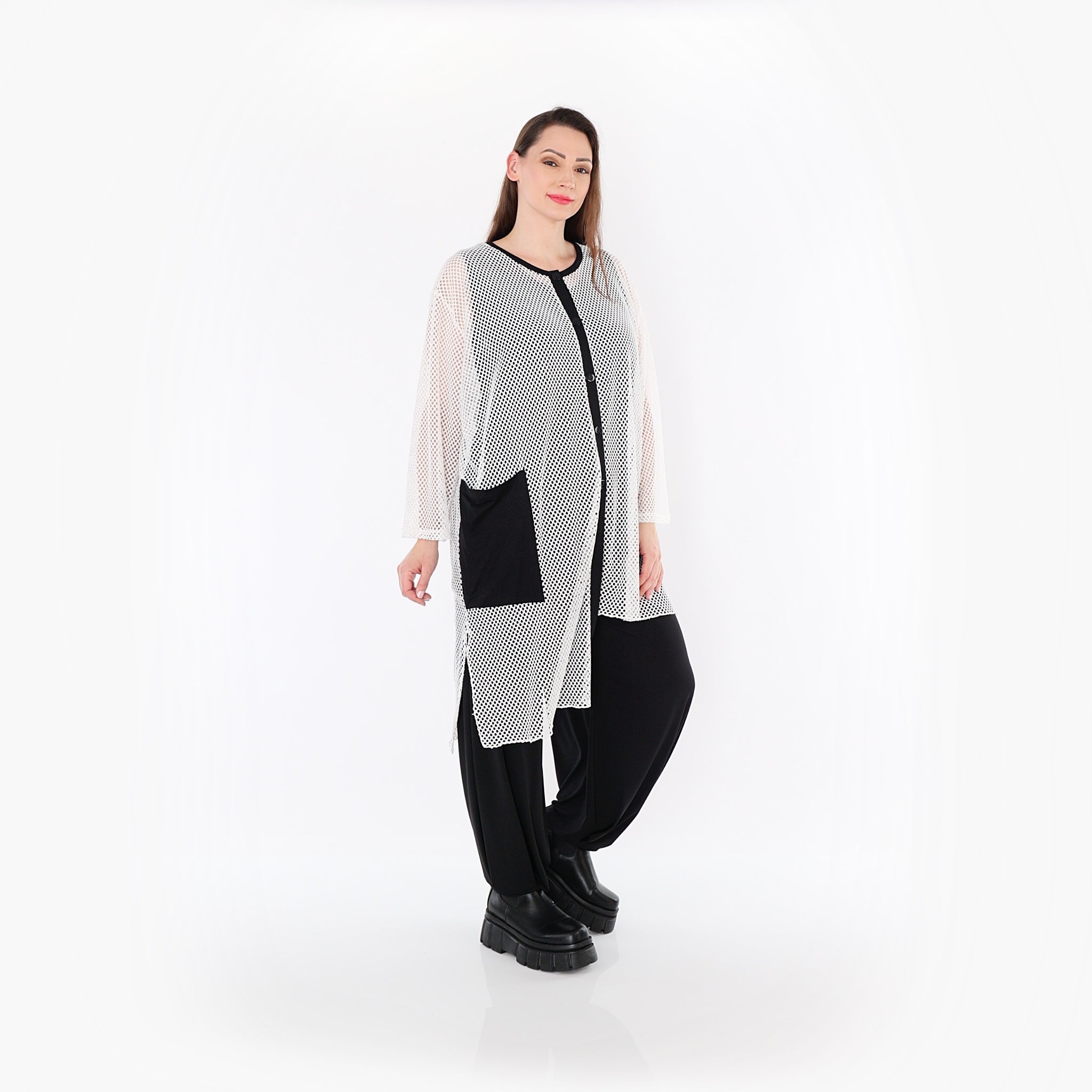  AKH Fashion Bluse in asymmetrischer Form, aus Baumwolle, 1500.07101, Weiß/Schwarz, Schick