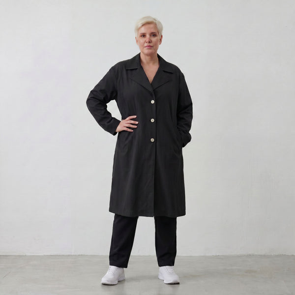 Schwarzer Oversize Mantel fliessend elastisch zeitlos leger sommerlich fuer Lagenlook
