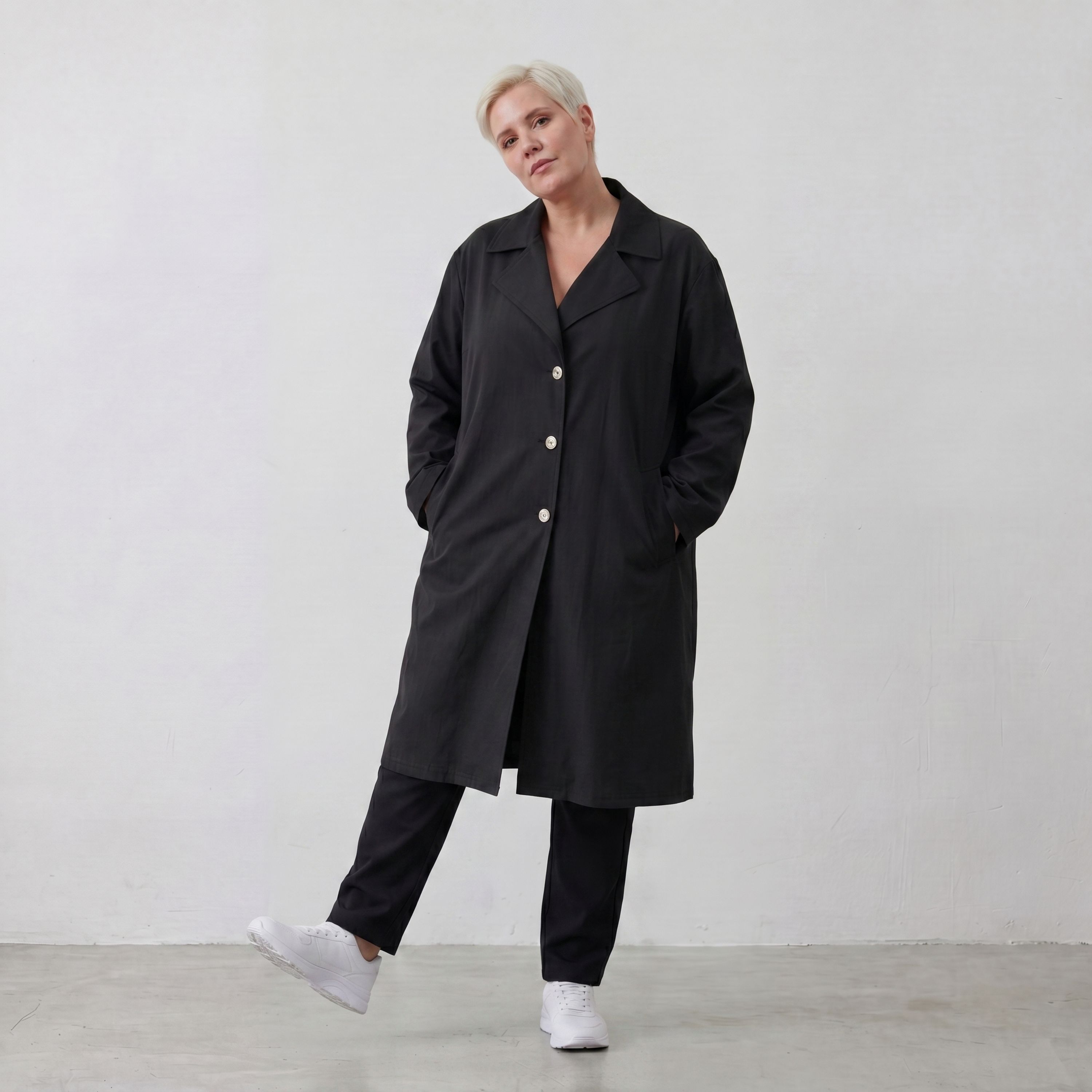 Schwarzer Oversize Mantel fliessend elastisch zeitlos leger sommerlich fuer Lagenlook