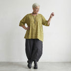 Zeitlos legeres Oversize A-Form Shirt aus feiner Baumwollpopeline mit ausgefallenem Punktedesign, Beige/Olive