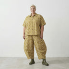 Leichtes Lagenlook Statement in luftigem Oversize Stil mit zeitlosen Punkten aus Baumwolle, Beige/Olive