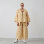 Fliessende Marlenehose Gelb Ecru aus Baumwolle luftig leger Lagenlook zeitlos zarte weit