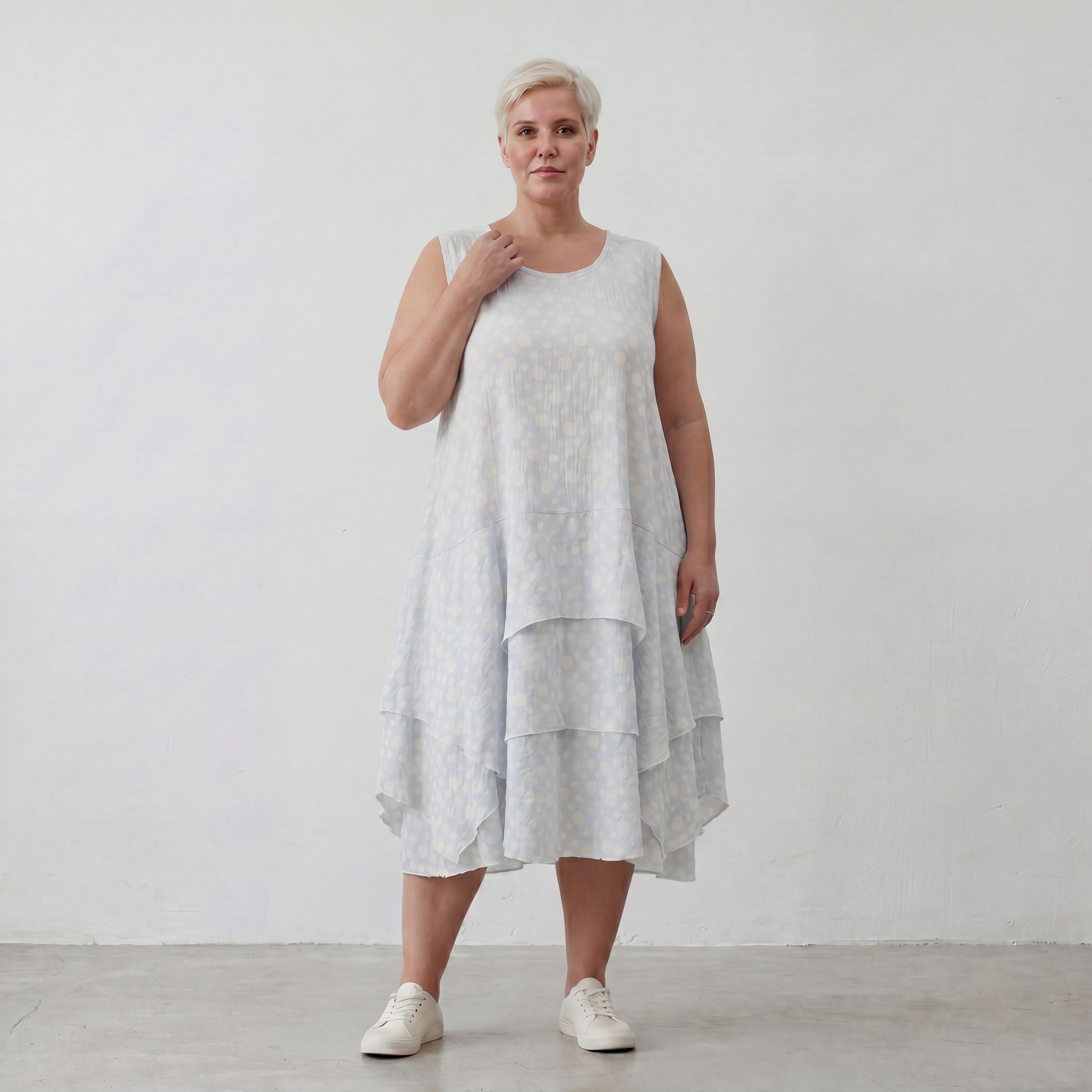 Leichte Baumwolltunika Lagenlook Oversize locker Hellblau Ecru mit Volant luftig zeitlos