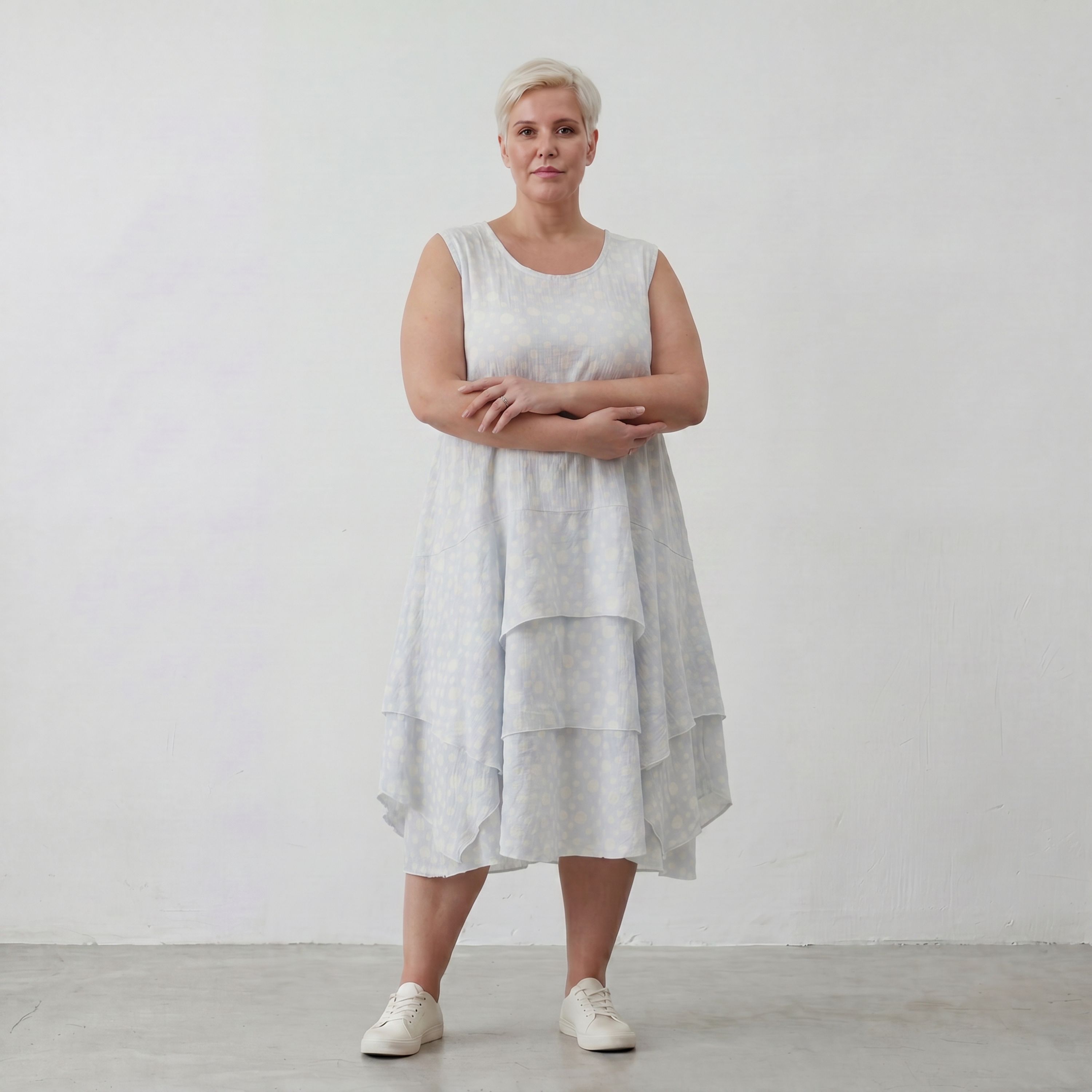 Leichte Baumwolltunika Lagenlook Oversize locker Hellblau Ecru mit Volant luftig zeitlos