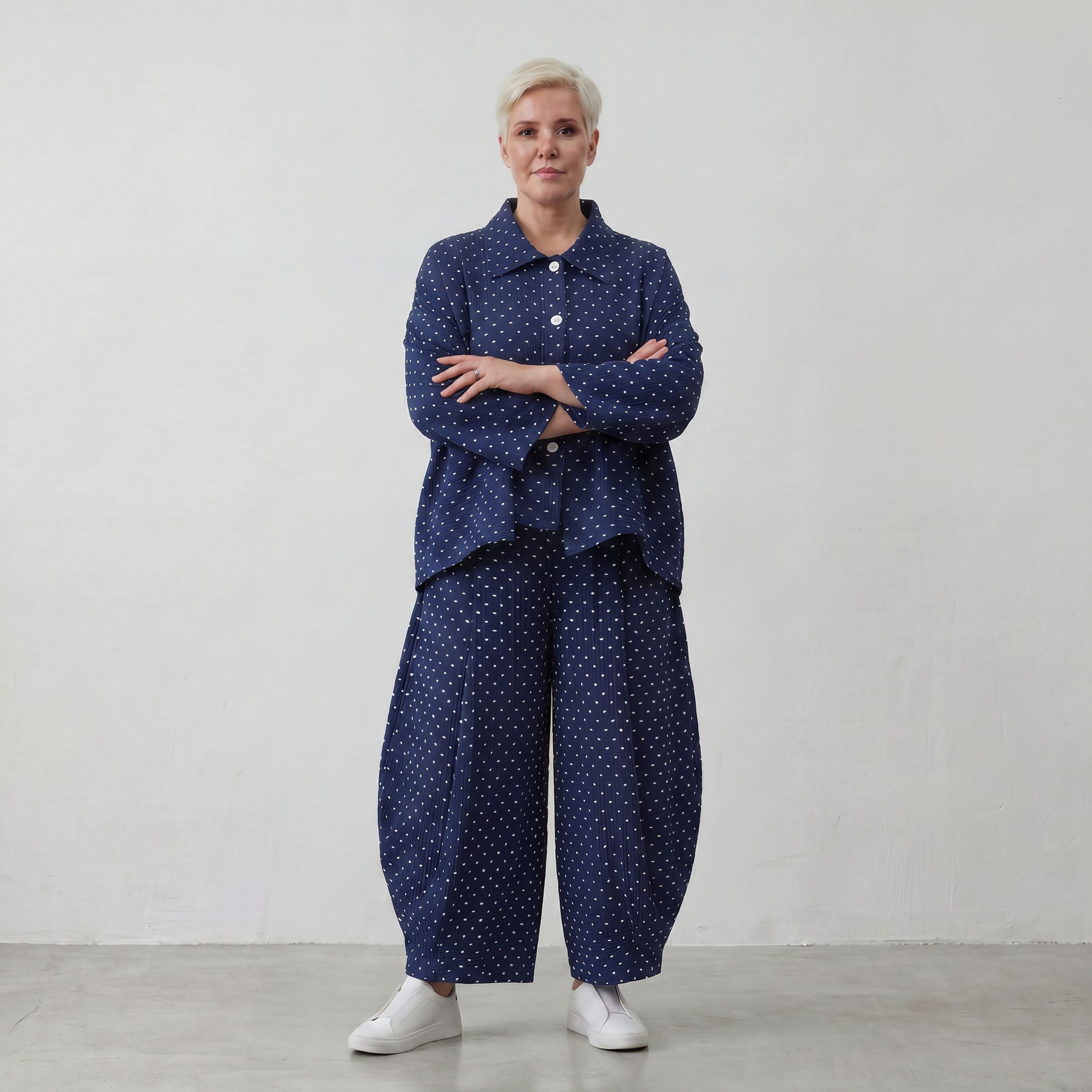 Zeitlose Oversize Jacquardjacke in Dunkelblau Weiß im sehr legeren Lagenlook mit Struktur