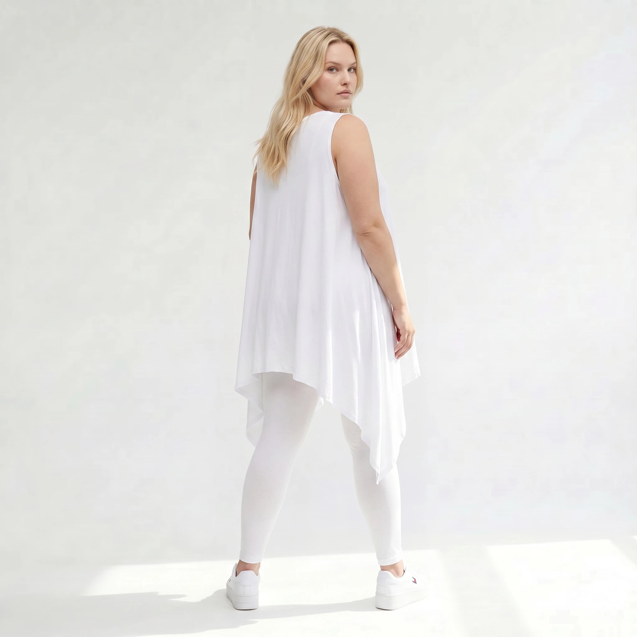 Zipfel Top von AKH Fashion aus Viskose, 1312.01975, Weiß, Schick, Modern, Bequem