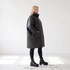 Schwarze Steppjacke mit grafischem Muster oversized wasserabweisend warm mit Taschen