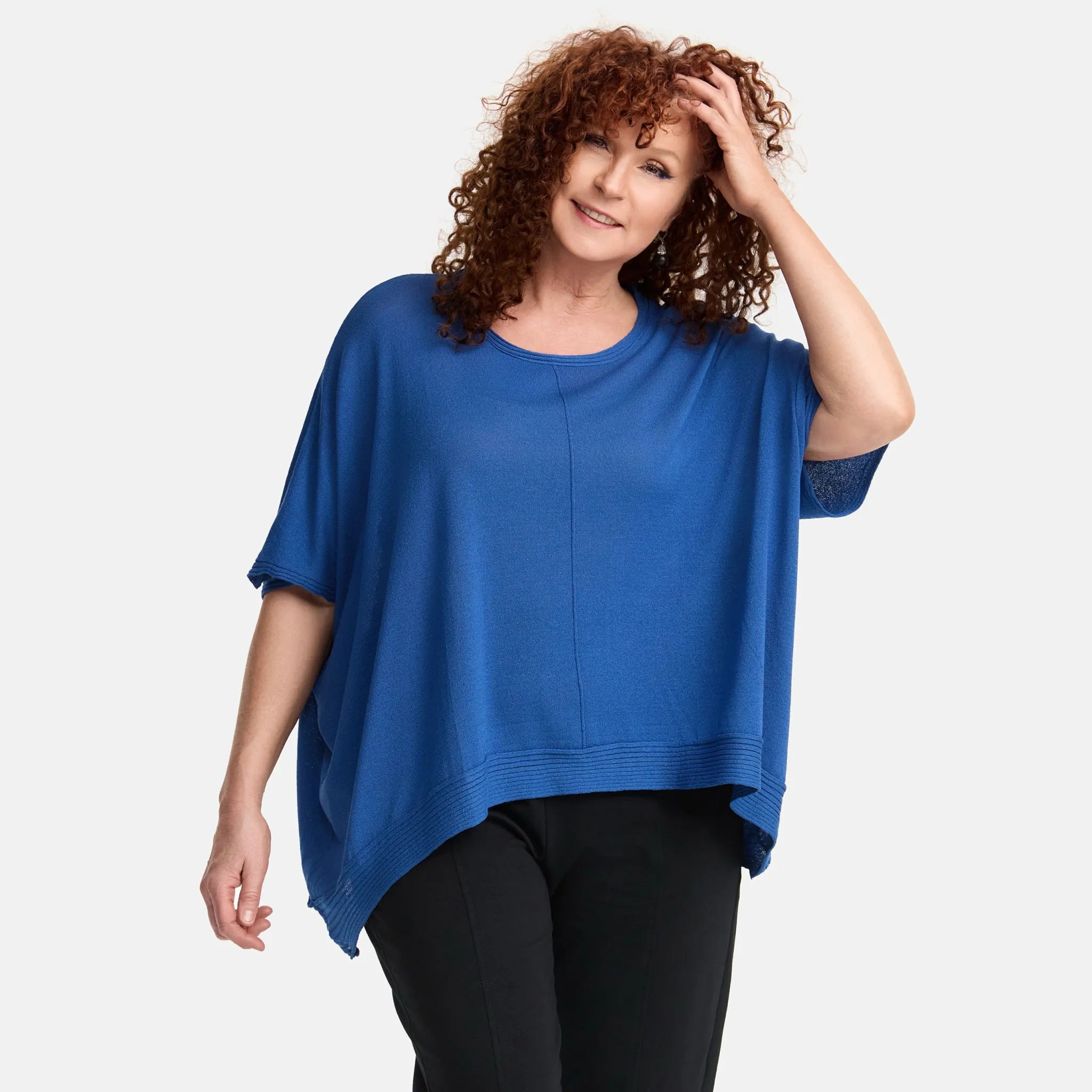  Amandine Pullover in kastiger Form, aus Viskose, A2803, Kornblumenblau, Schick, Modern