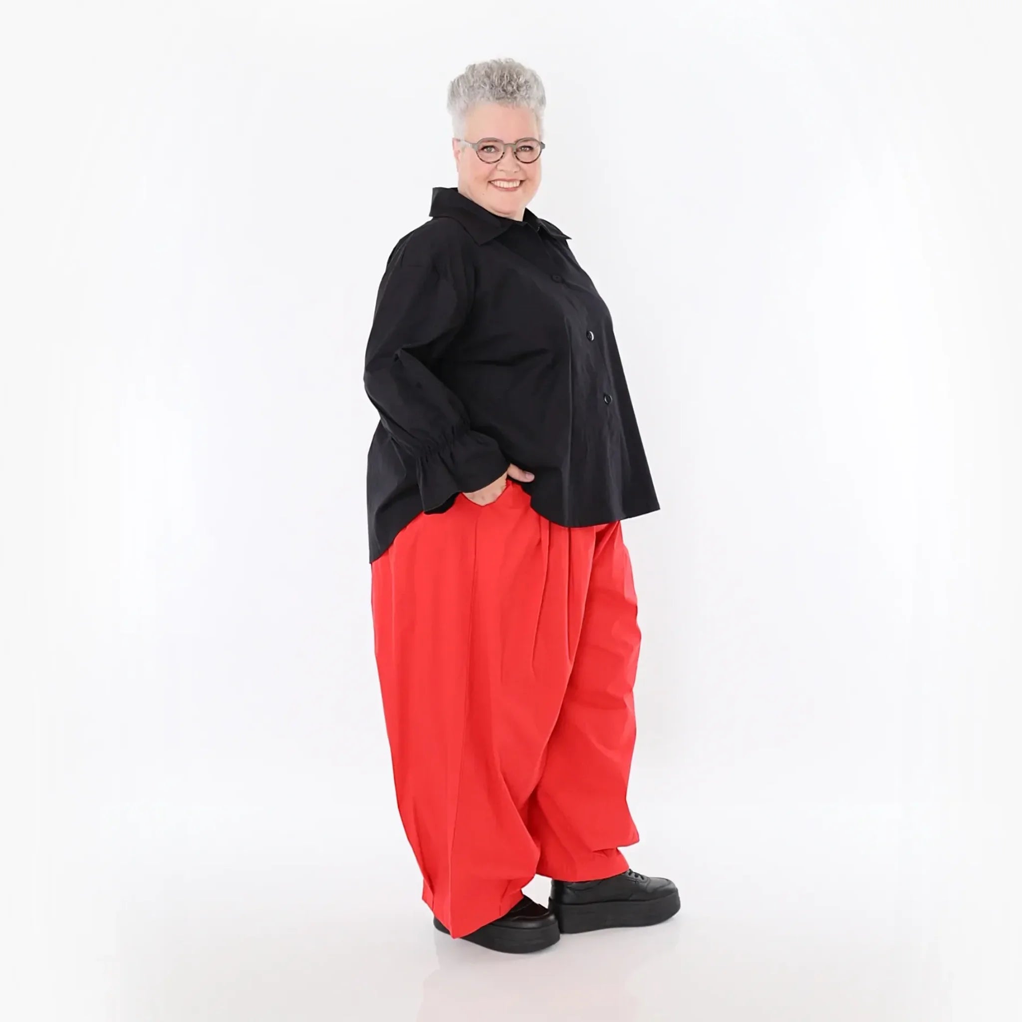  AKH Fashion Bluse in gerundeter Form, aus Baumwolle, 1482.07062, Schwarz, Ausgefallen