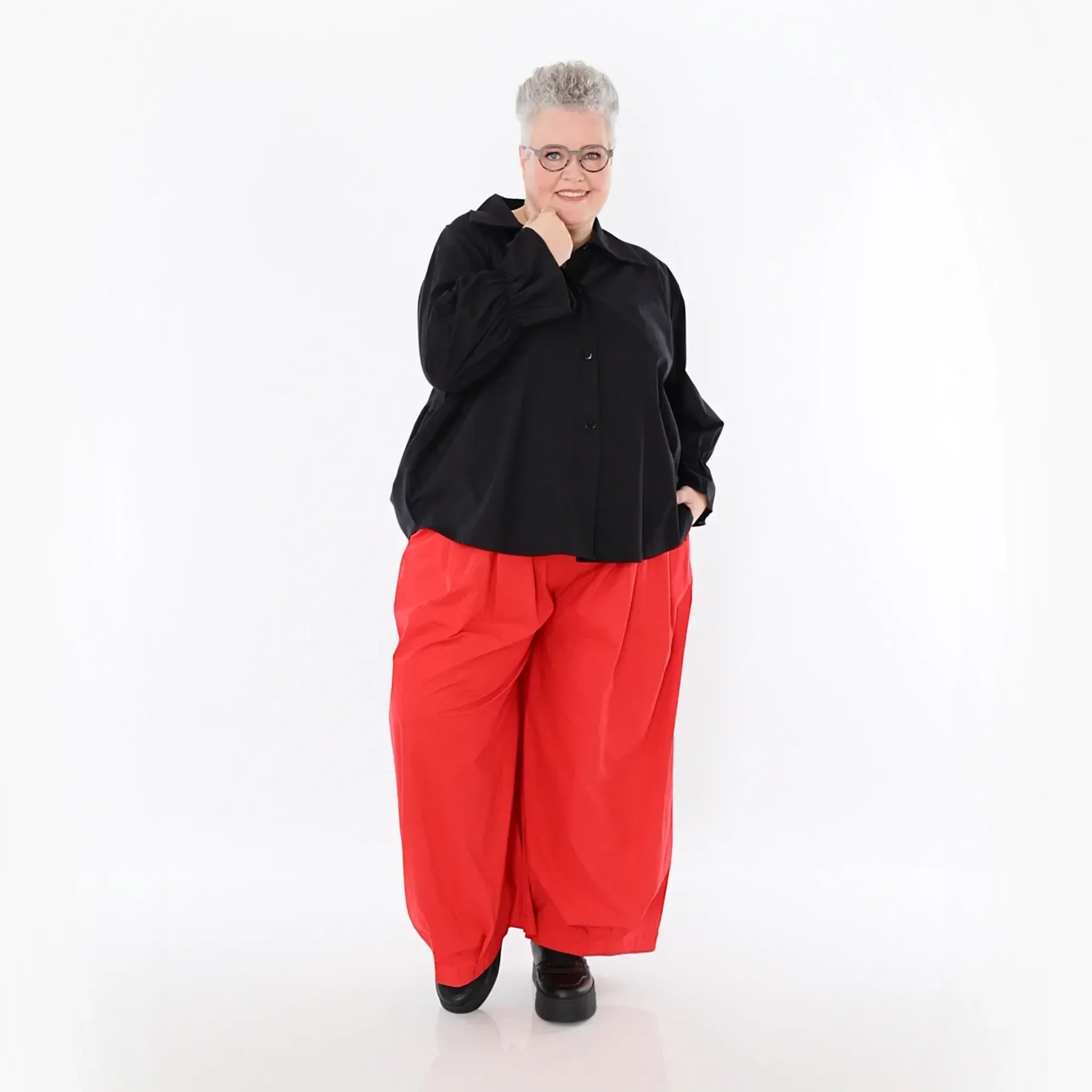  AKH Fashion Bluse in gerundeter Form, aus Baumwolle, 1482.07062, Schwarz, Ausgefallen