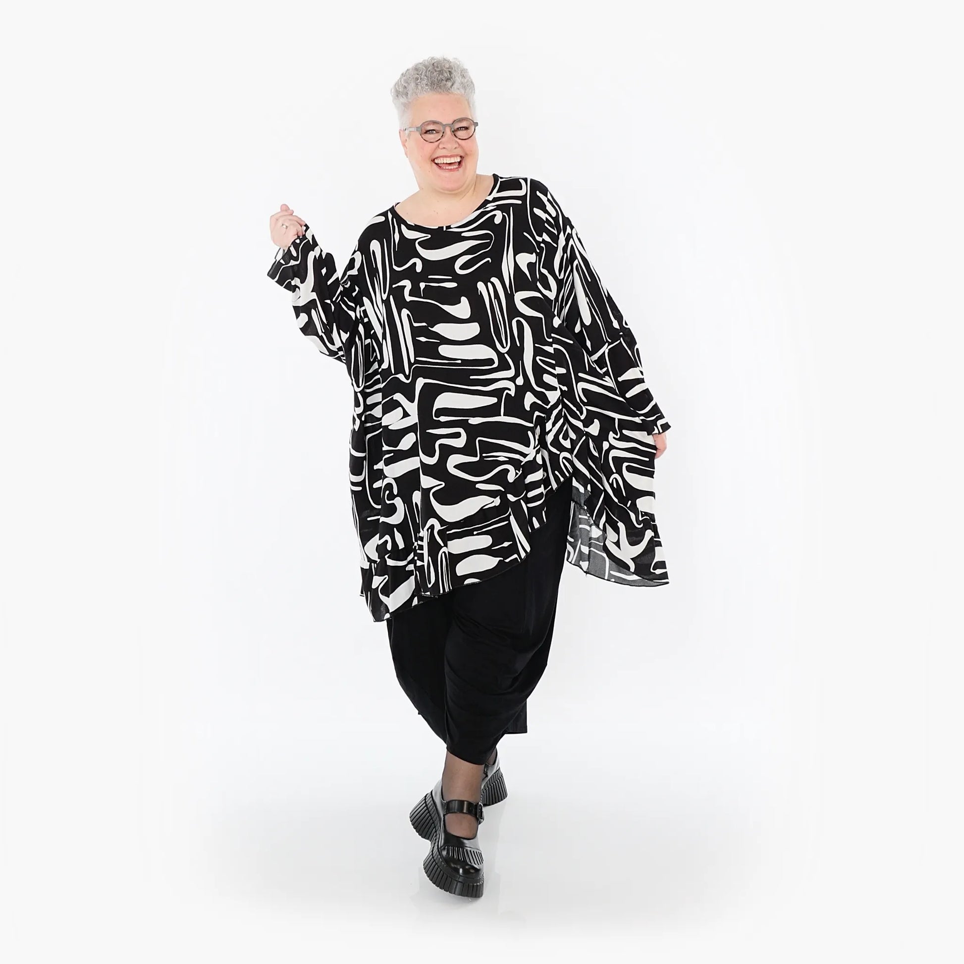  A-Form Bigshirt von AKH Fashion aus Viskose, 1487.06911, Schwarz/Weiß, Pinselstrich, Schick